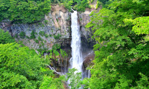 華厳滝