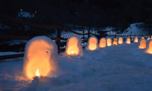 湯西川温泉のかまくら祭