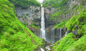華厳の滝
