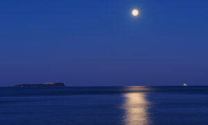 夜の海
